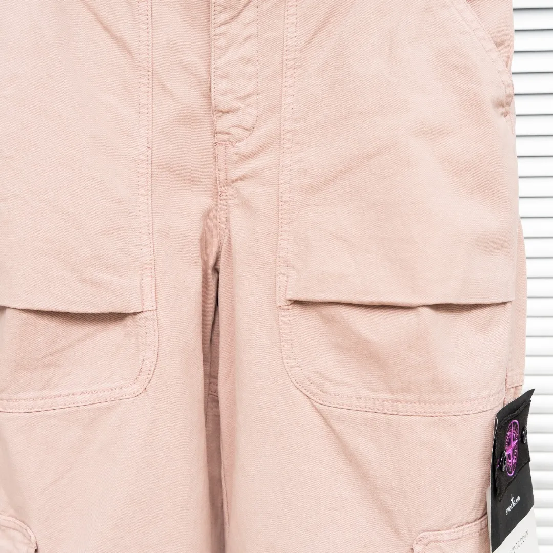 P340 top version (different currencies) Style: Stone Island STONE LSLAND washed and distressed multi-pocket functional trousers Color: Picture color Size: M-XXXL Fabric: Workwear Accessories: Full set of customized accessories No gender distinction, same style for men and women